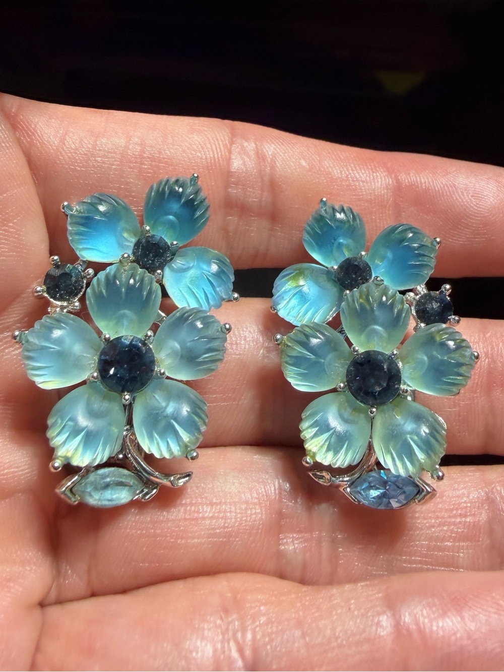 Vintage Lisner Silver Tone Blue Floral Crystal Clip-On Earrings